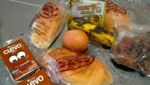 Orang Tua Keluhkan Kualitas Buah pada Program MBG di Angkup