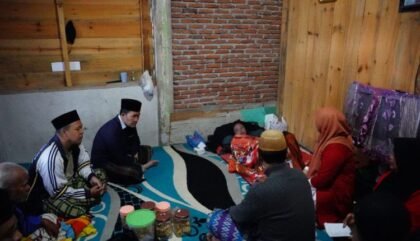 Bupati Aceh Tengah, Haili Yoga, kembali menjalankan program Rabu Berkah