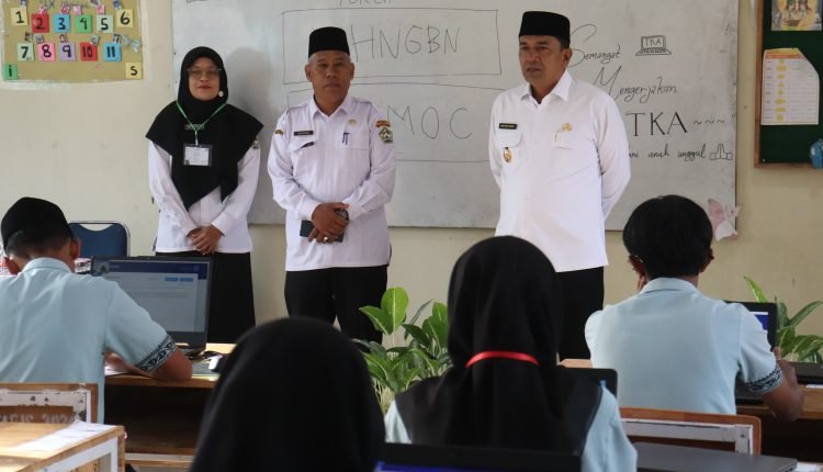 Wabup Muchsin Beri Dukungan Moril Pada Peserta Perdana TKA SMP Negeri 1 Takengon