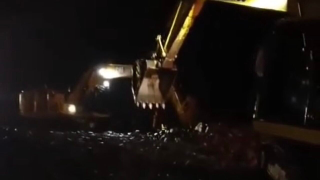 Hingga Malam, Jalan Takengon–Bireuen di Wih Porak Belum Bisa Dilalui